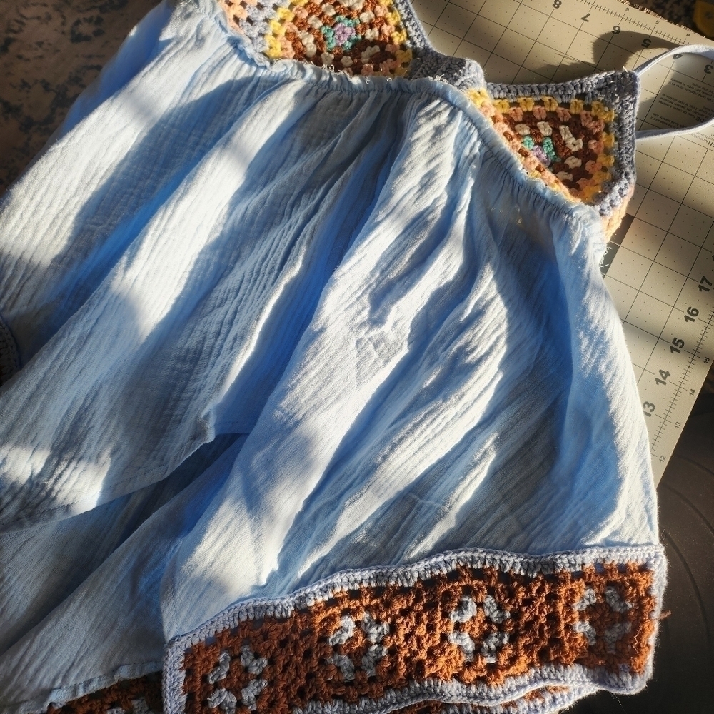 New POL Swing Top light blue with crocheted granny squares NWT - Picture 3 of 9